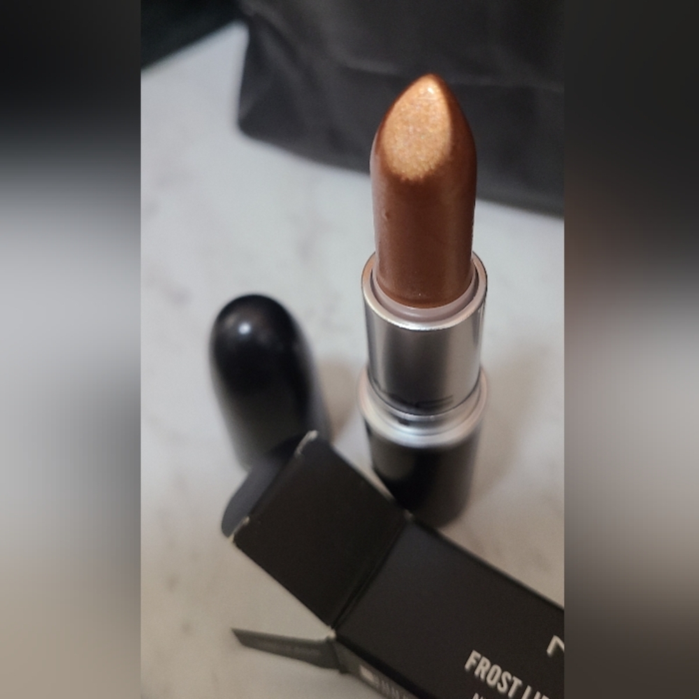 MAC Frost Lipstick Bronze Shimmer a35 Full Size 3 g 0.1 Oz